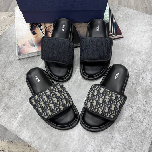 Dior sliders